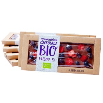 CZEKOLADA MLECZNA Z CZARNYMI PORZECZKAMI I TRUSKAWKAMI BIO 53 g - CUKIERNIA STAROPOLSKA